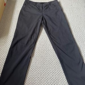 Fantastic Nivo Barely Worn Golf Pants